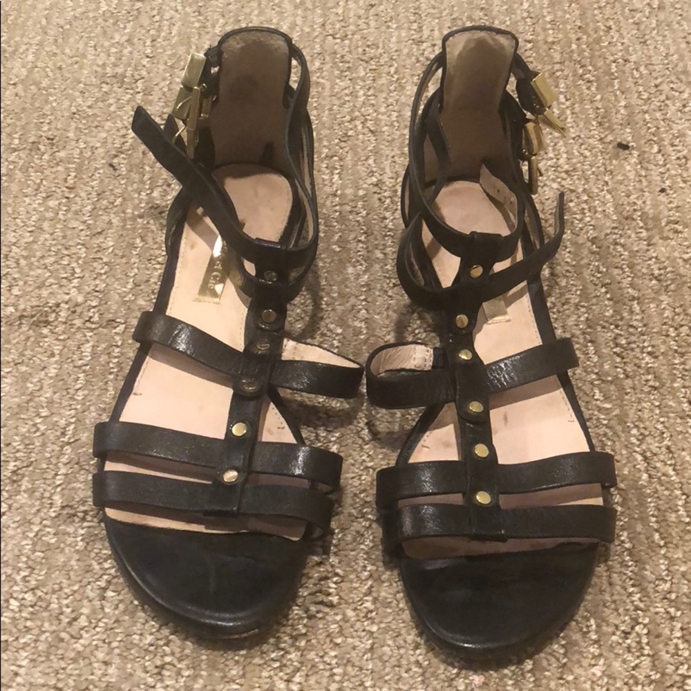 Sandals - Picture 2 of 3